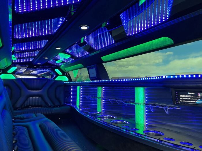 Stretch limo with LED bar – Golden limo service